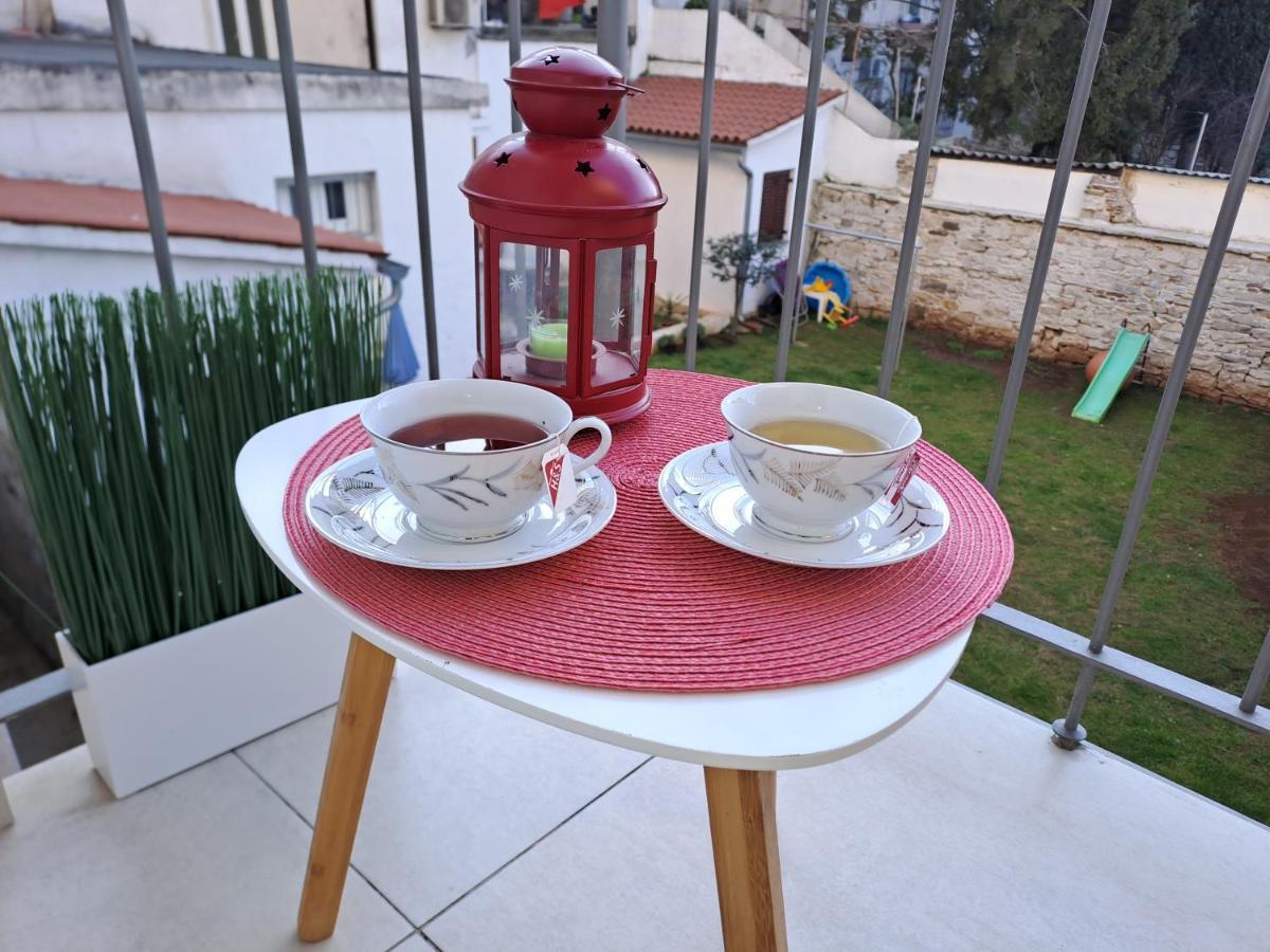 Yulia Apartman Pula Exterior foto